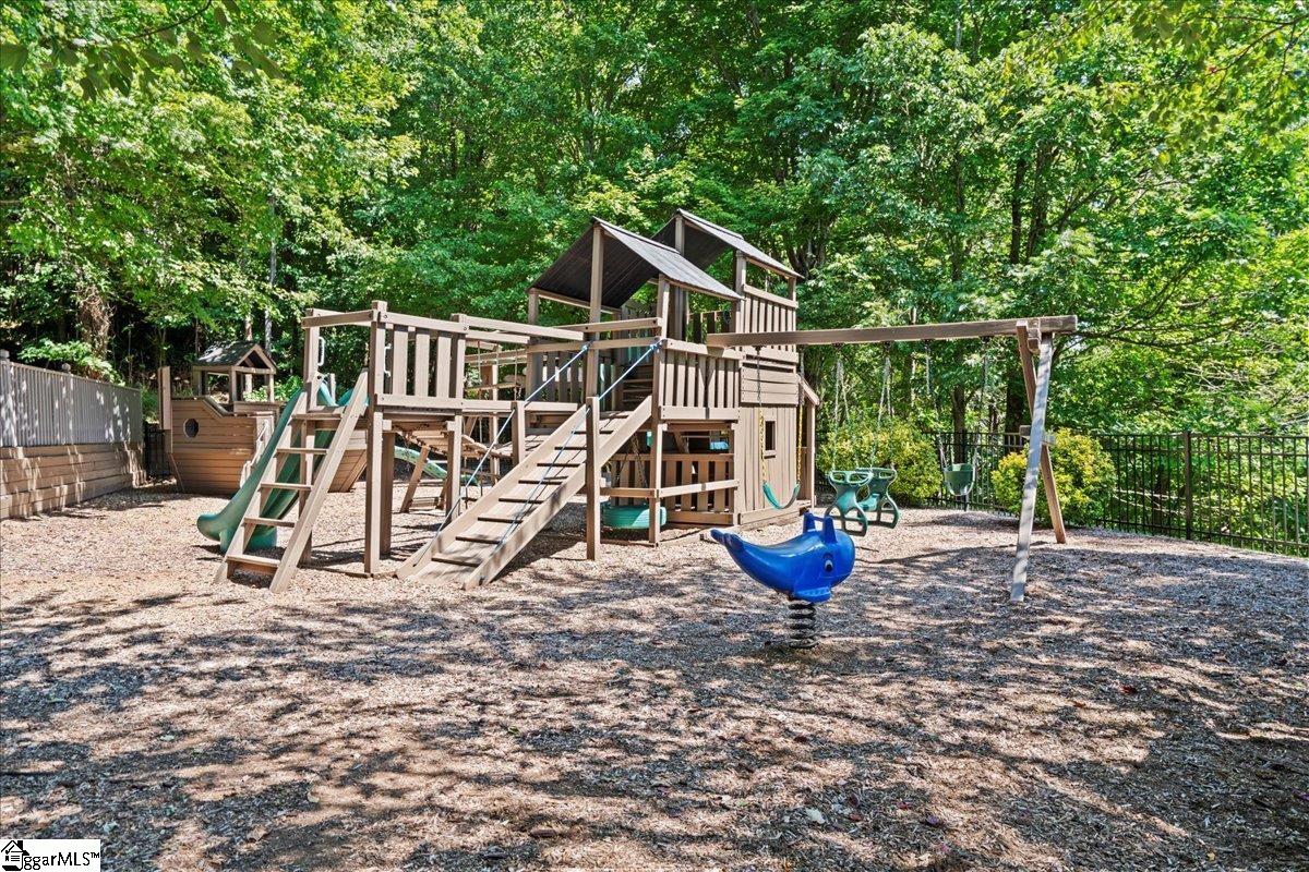 19 Grosbeak Way Landrum, SC 29356