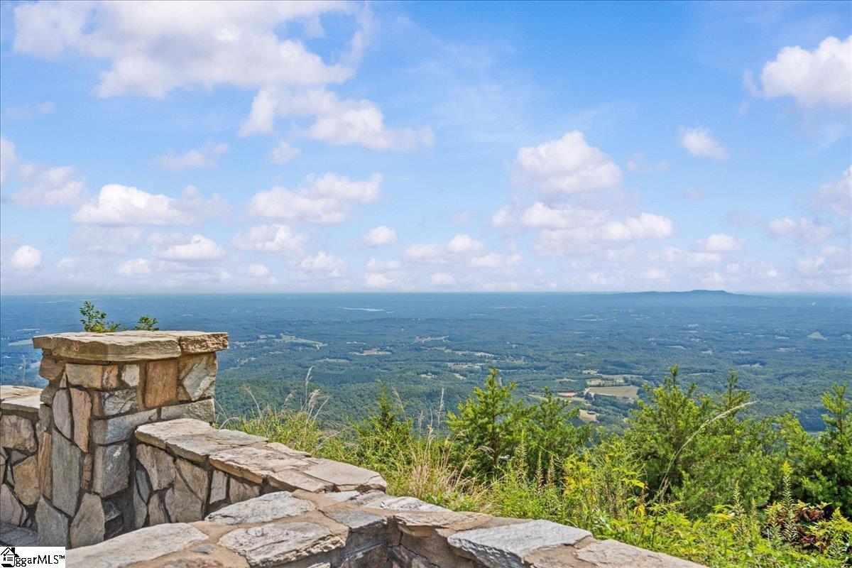 19 Grosbeak Way Landrum, SC 29356