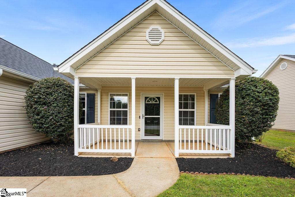 10 Calalla Court Taylors, SC 29687