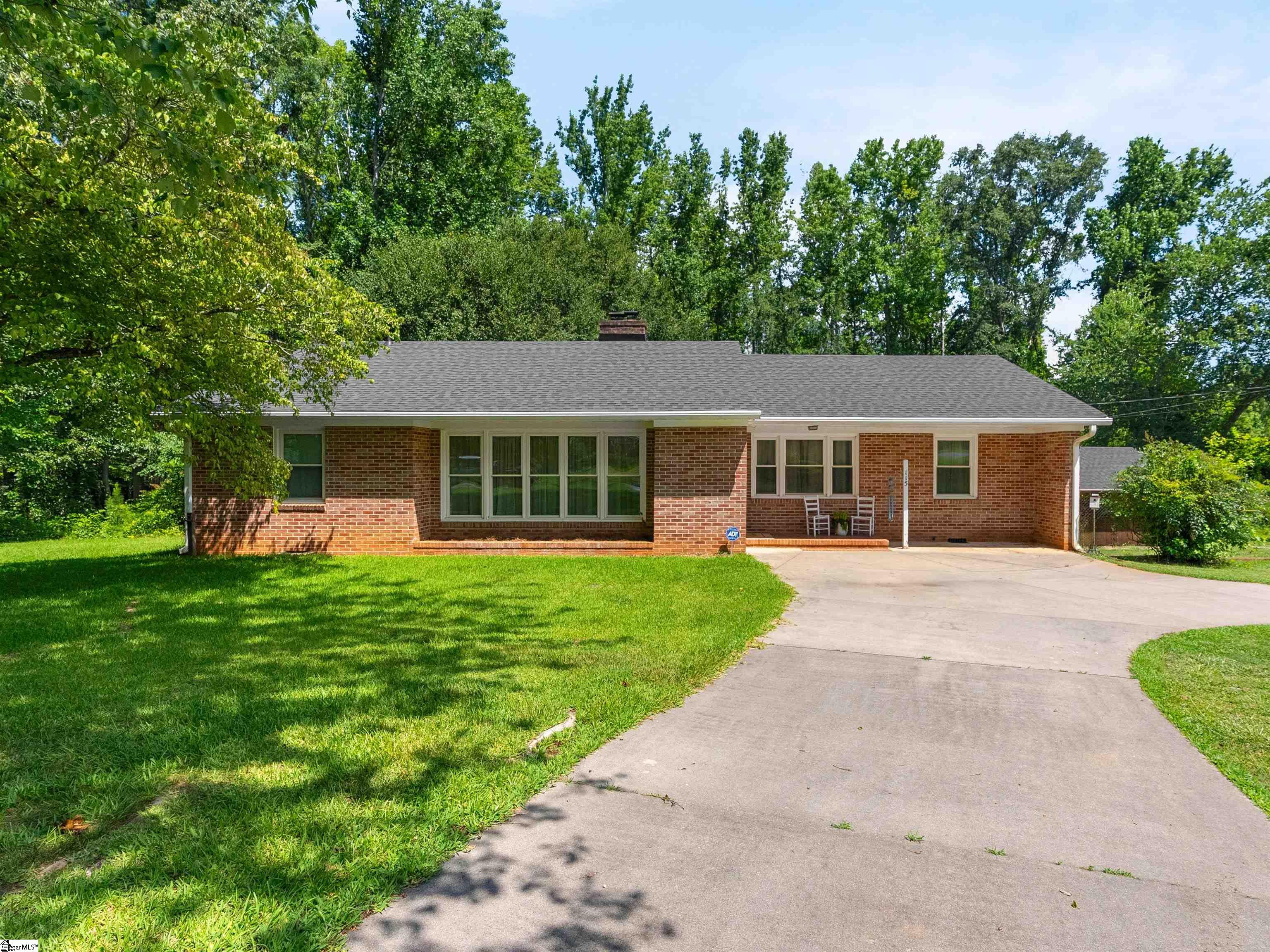 115 Kingston Drive Laurens, SC 29360