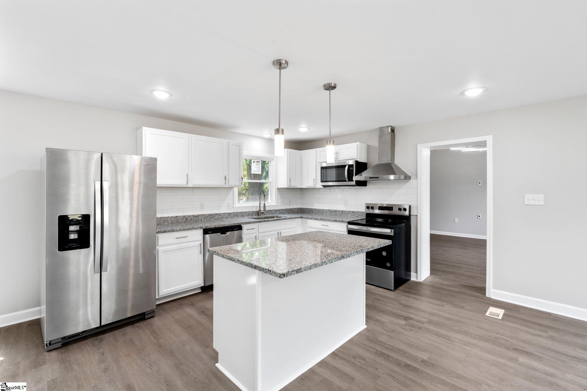 106 Meadows Street Spartanburg, SC 29307