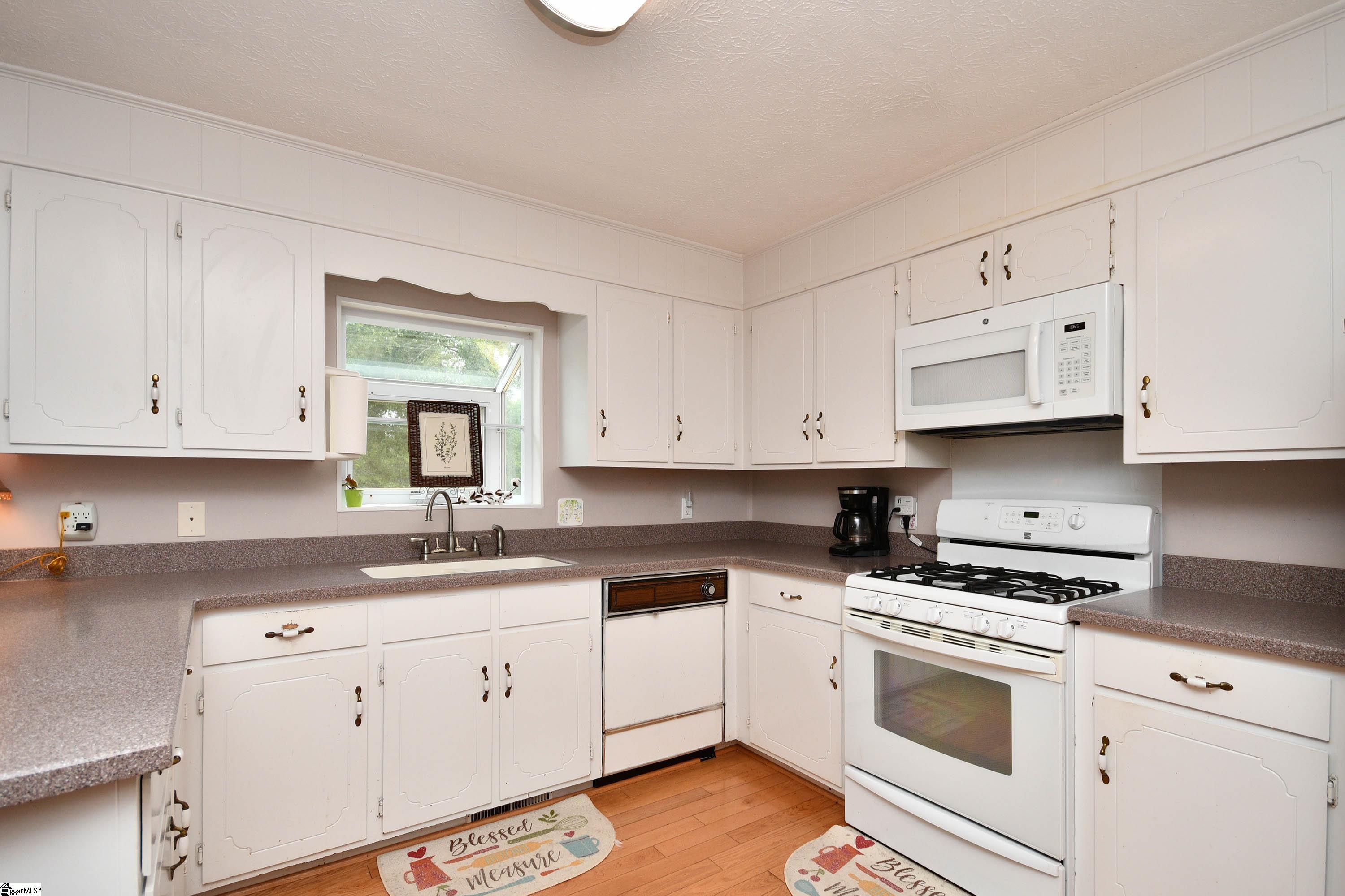 100 Ivyway Lane Liberty, SC 29657