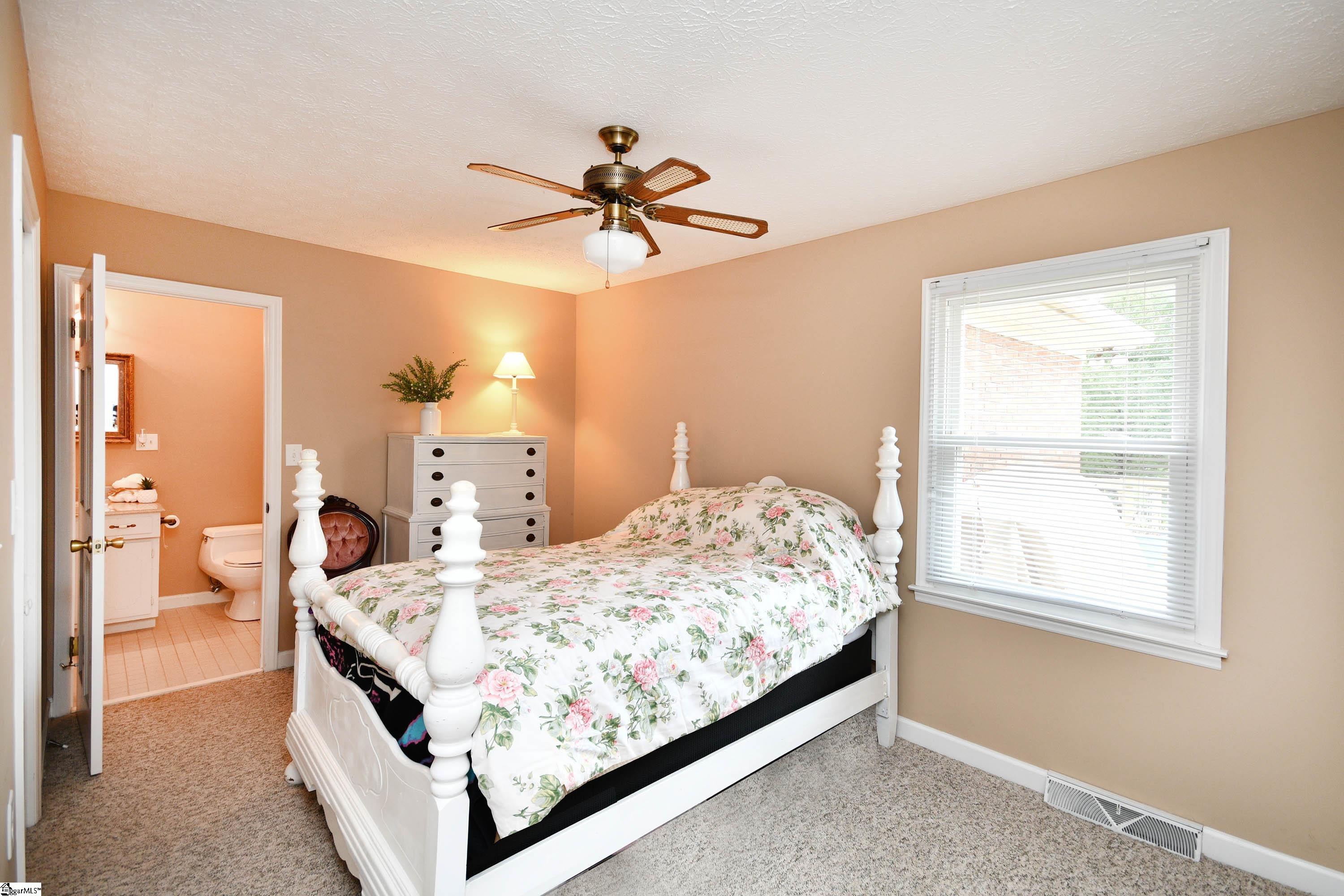 100 Ivyway Lane Liberty, SC 29657