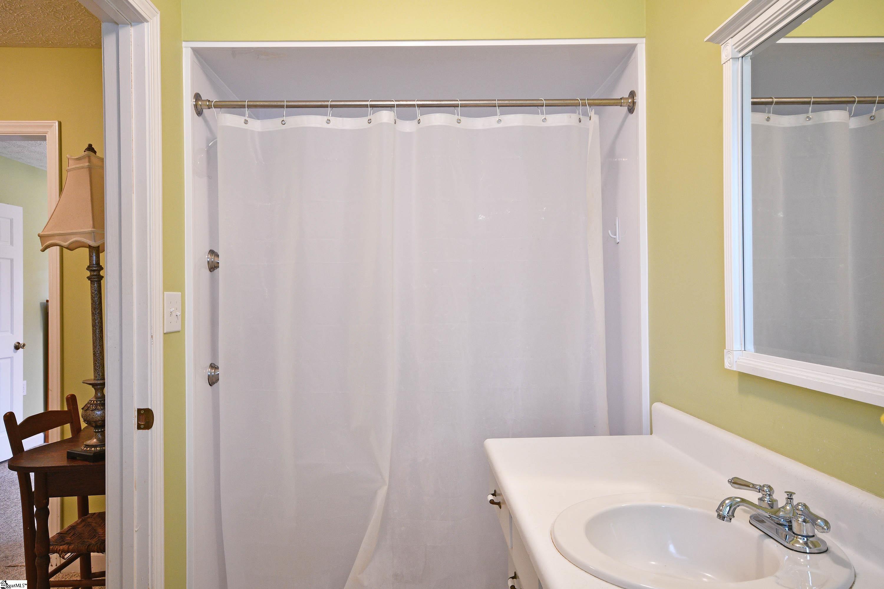 100 Ivyway Lane Liberty, SC 29657