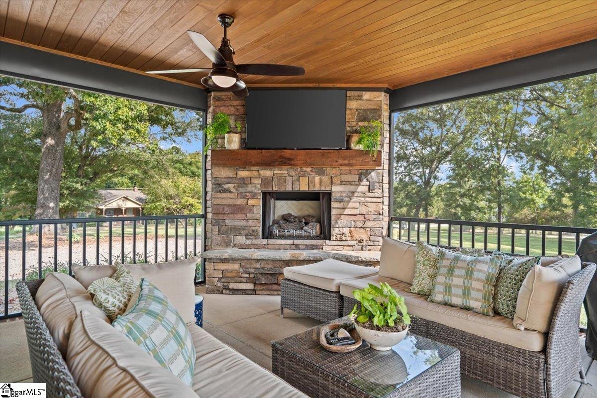 1304 N Parker Road Greenville, SC 29609