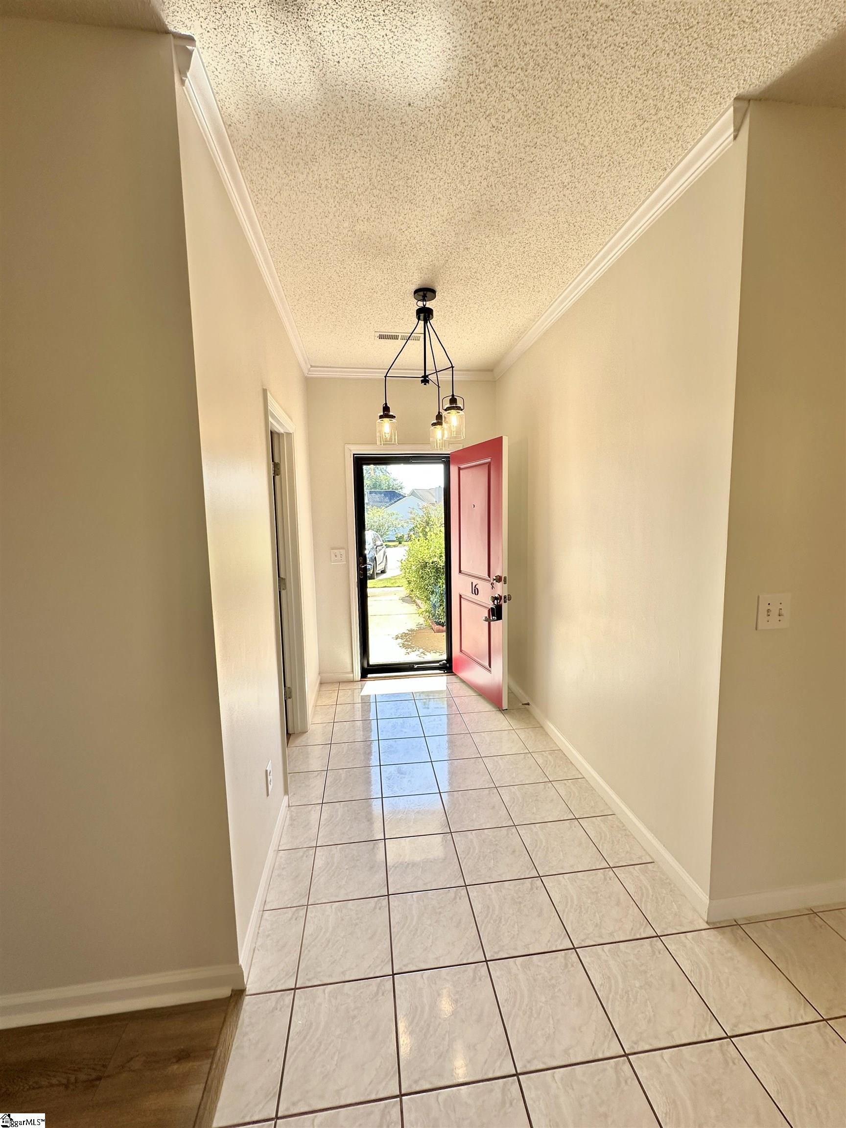 16 Chablis Court Mauldin, SC 29662
