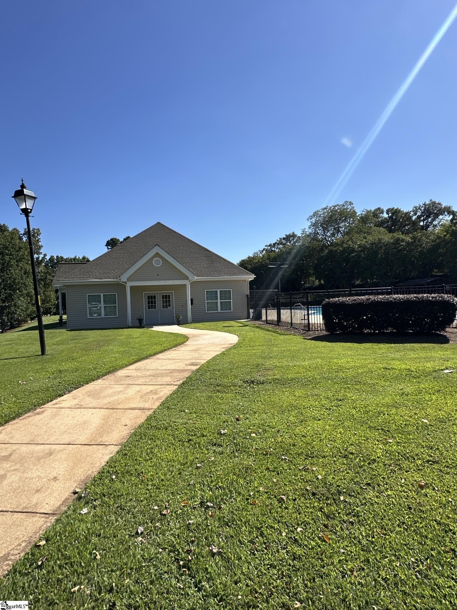 16 Chablis Court Mauldin, SC 29662