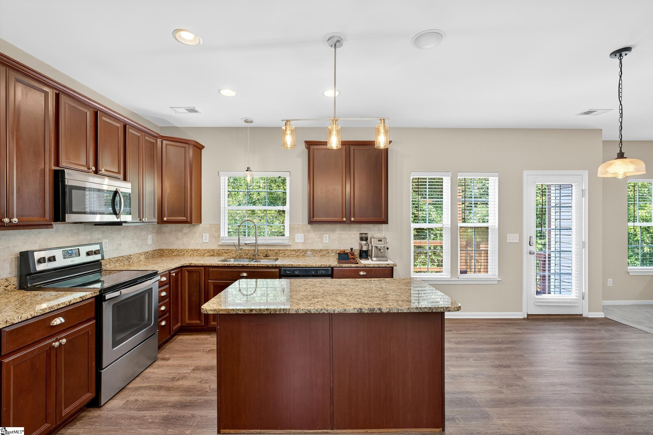 109 Hydrangea Way Simpsonville, SC 29681