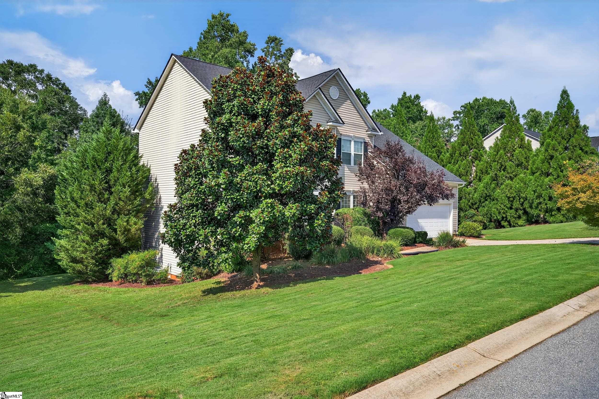 109 Hydrangea Way Simpsonville, SC 29681
