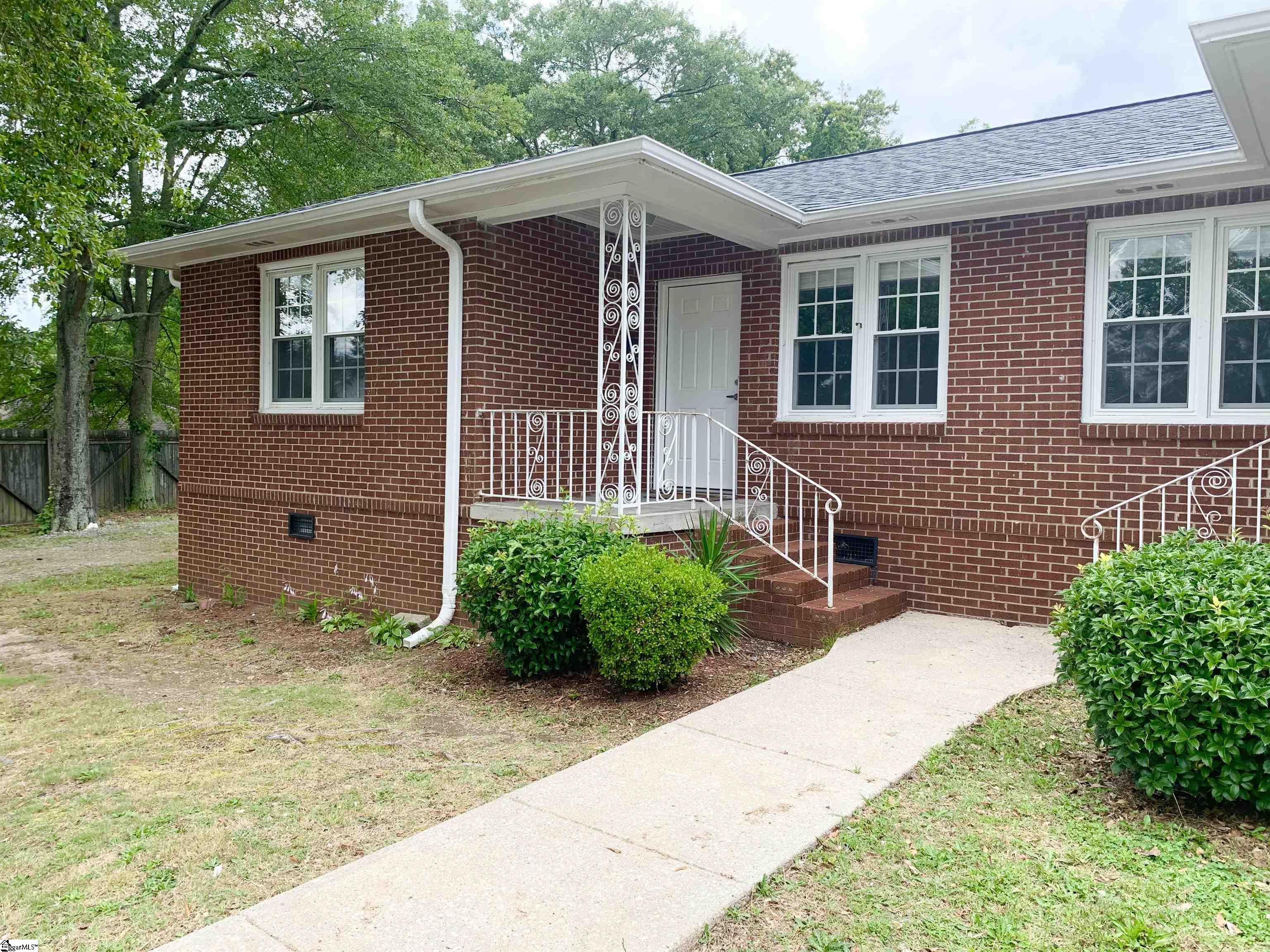 201 Oakland Avenue Greer, SC 29650-1421