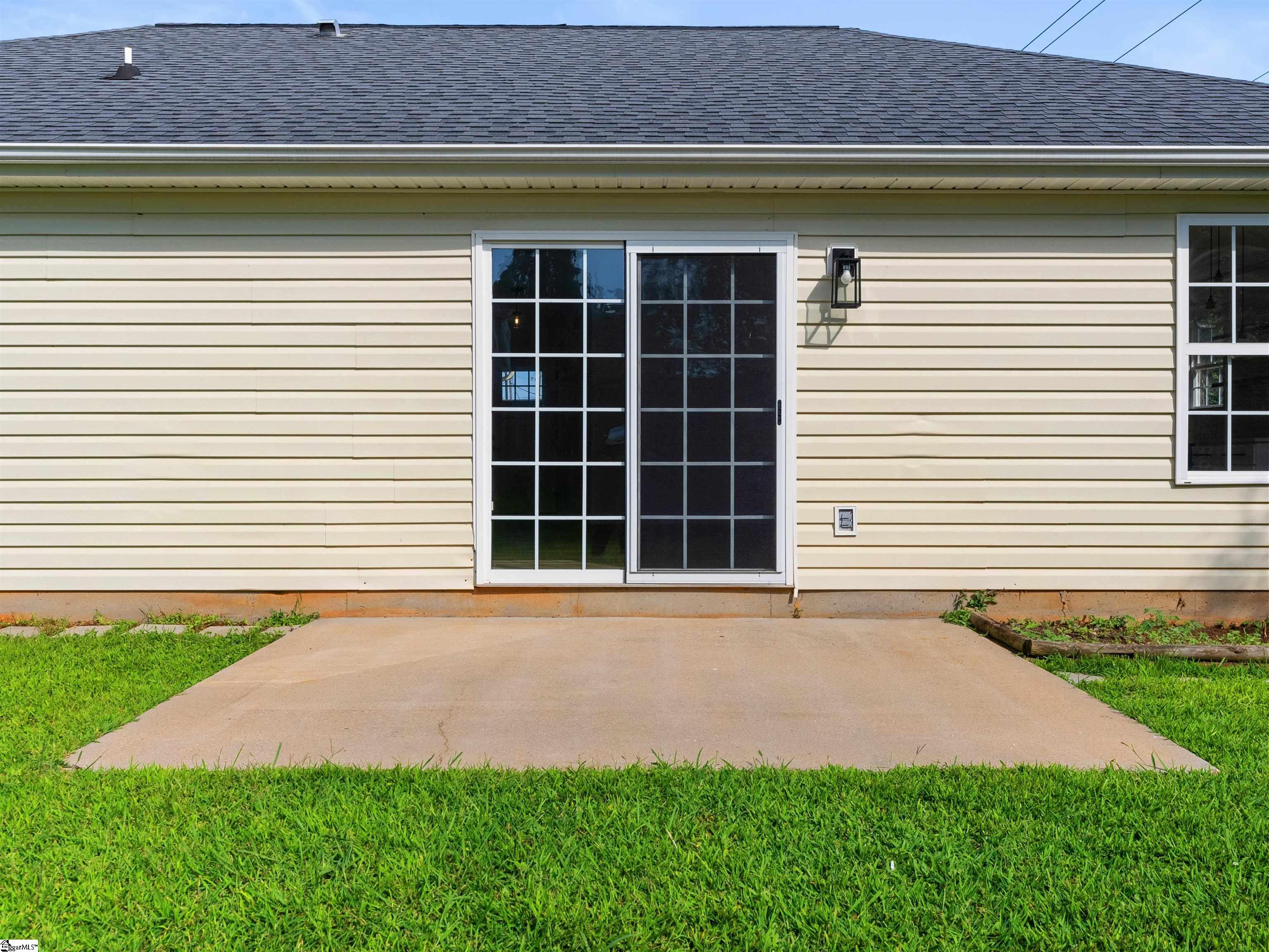 203 Basswood Drive Roebuck, SC 29376