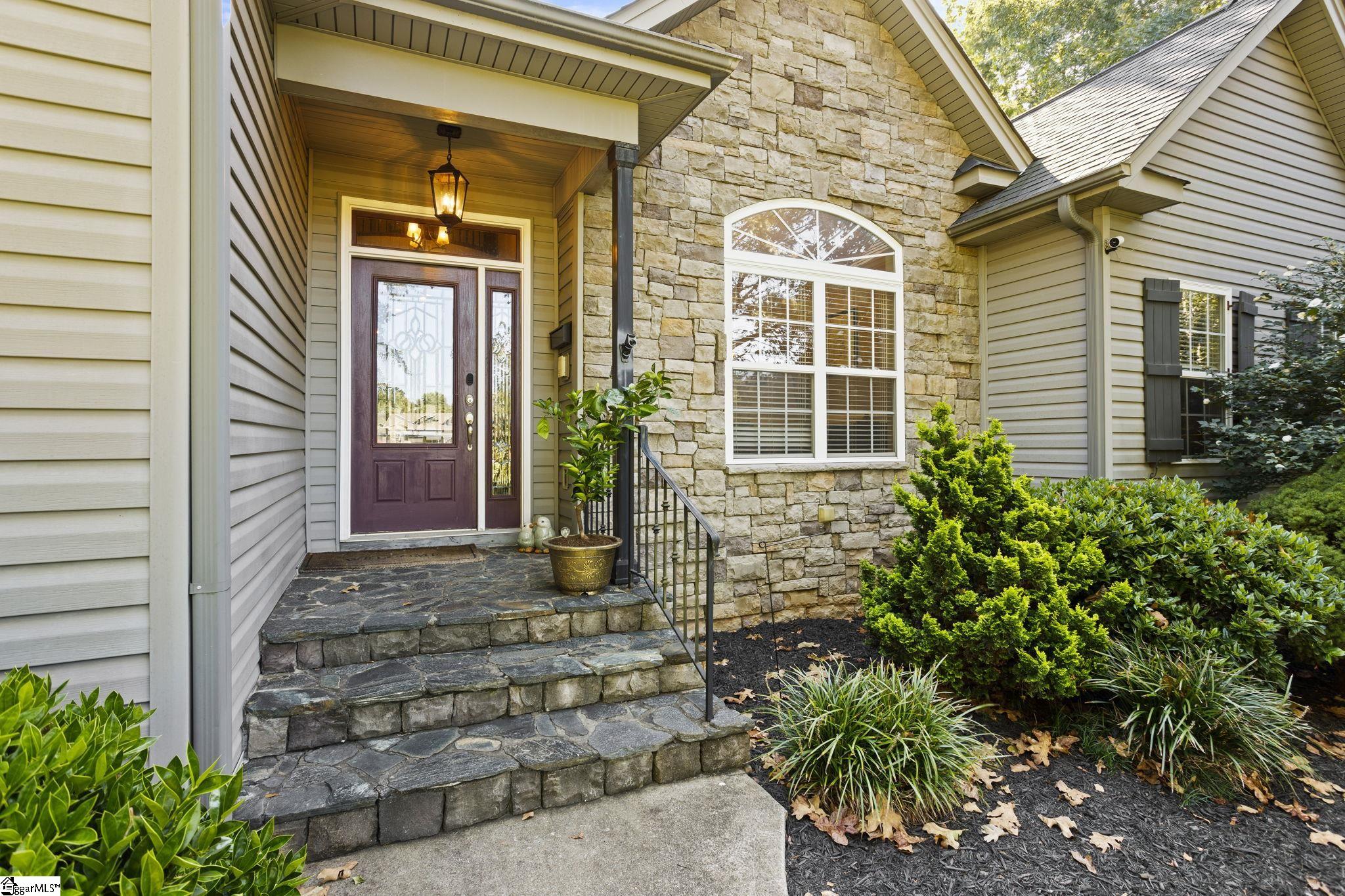 29 Philips Meadow Way Travelers Rest, SC 29690-8706