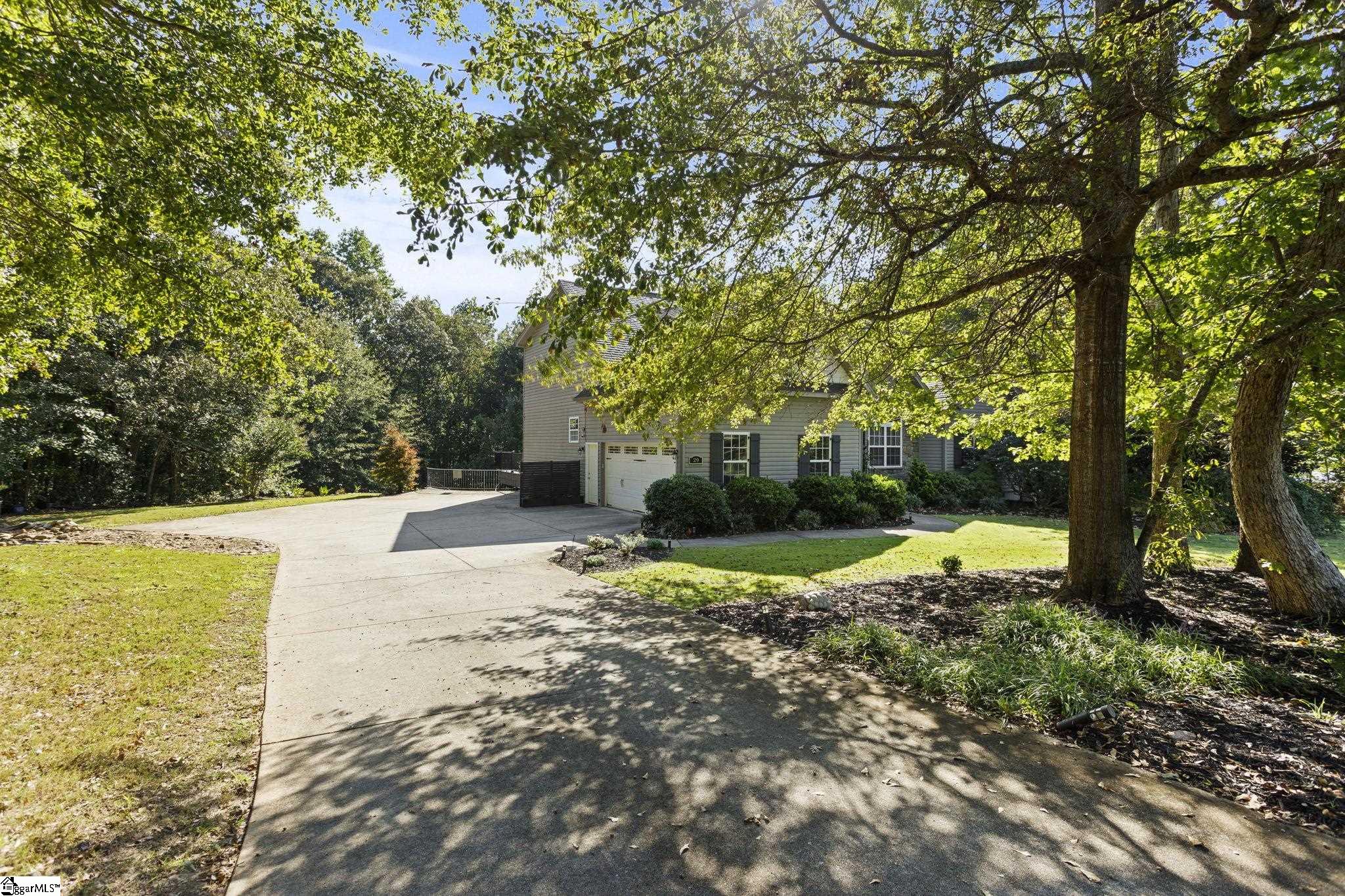 29 Philips Meadow Way Travelers Rest, SC 29690-8706