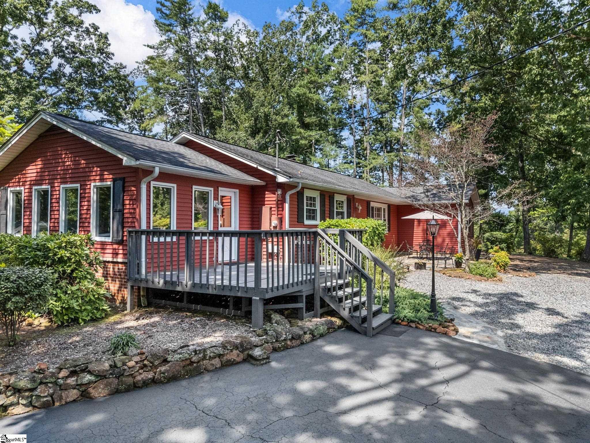 233 W Durham Street Landrum, SC 29356