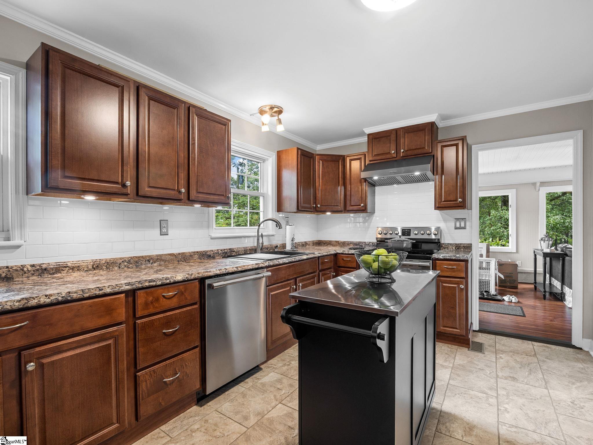 233 W Durham Street Landrum, SC 29356