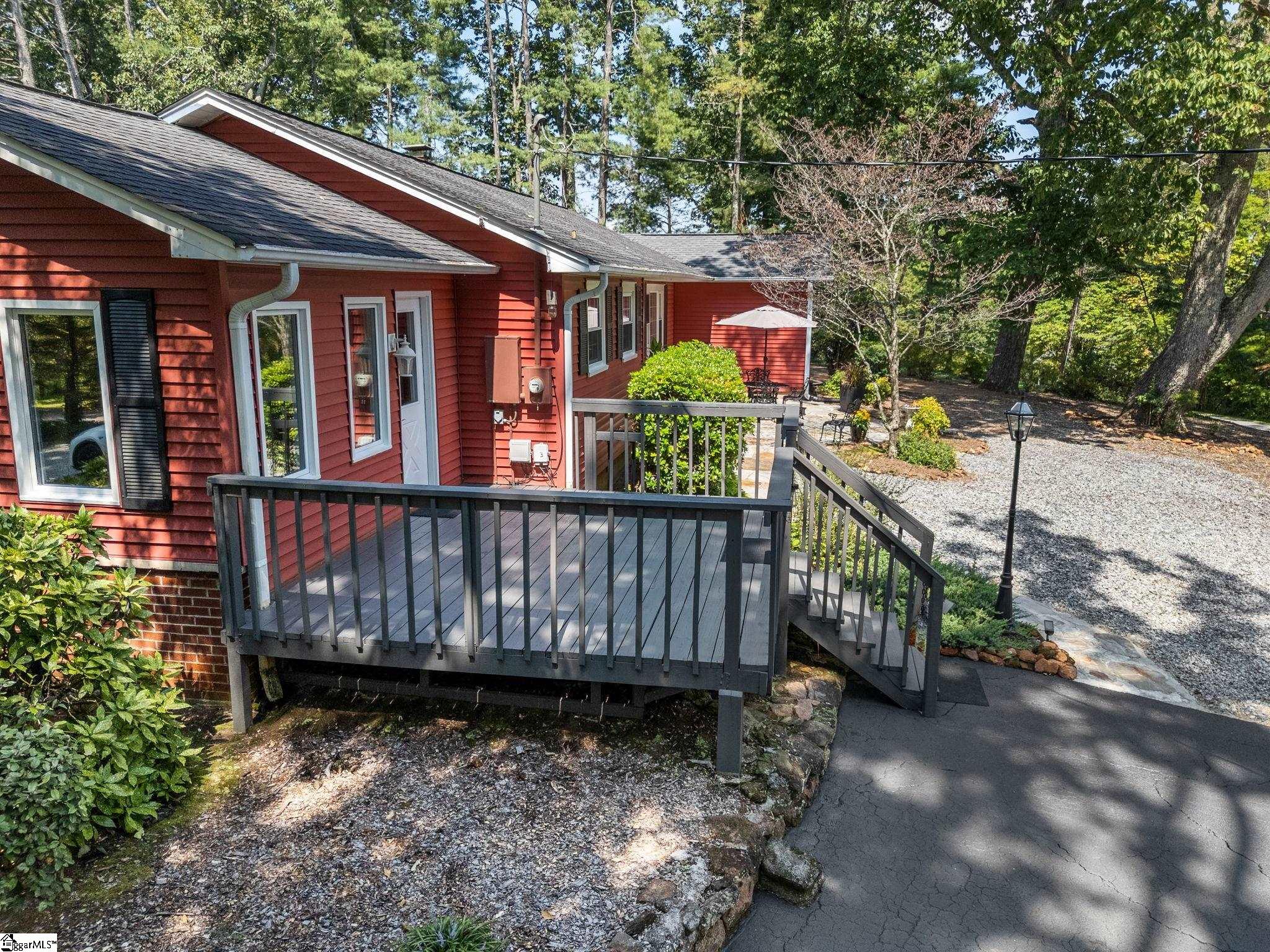 233 W Durham Street Landrum, SC 29356