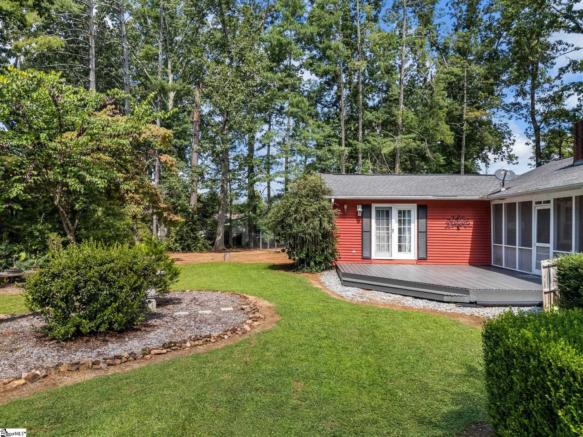 233 W Durham Street Landrum, SC 29356