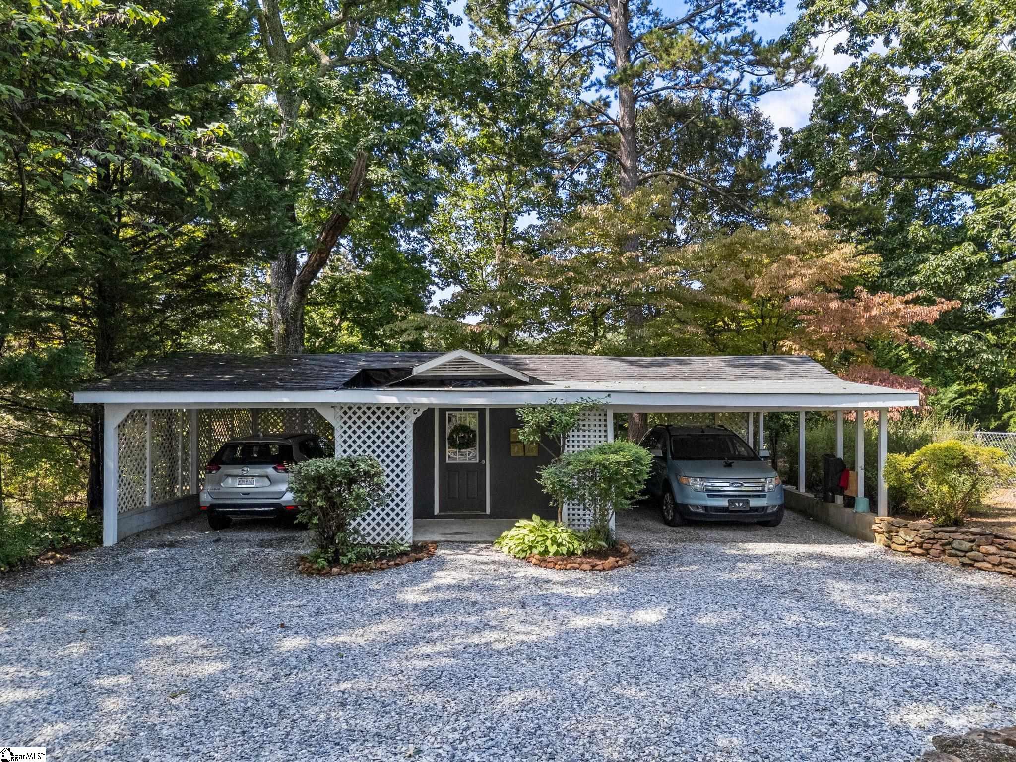 233 W Durham Street Landrum, SC 29356