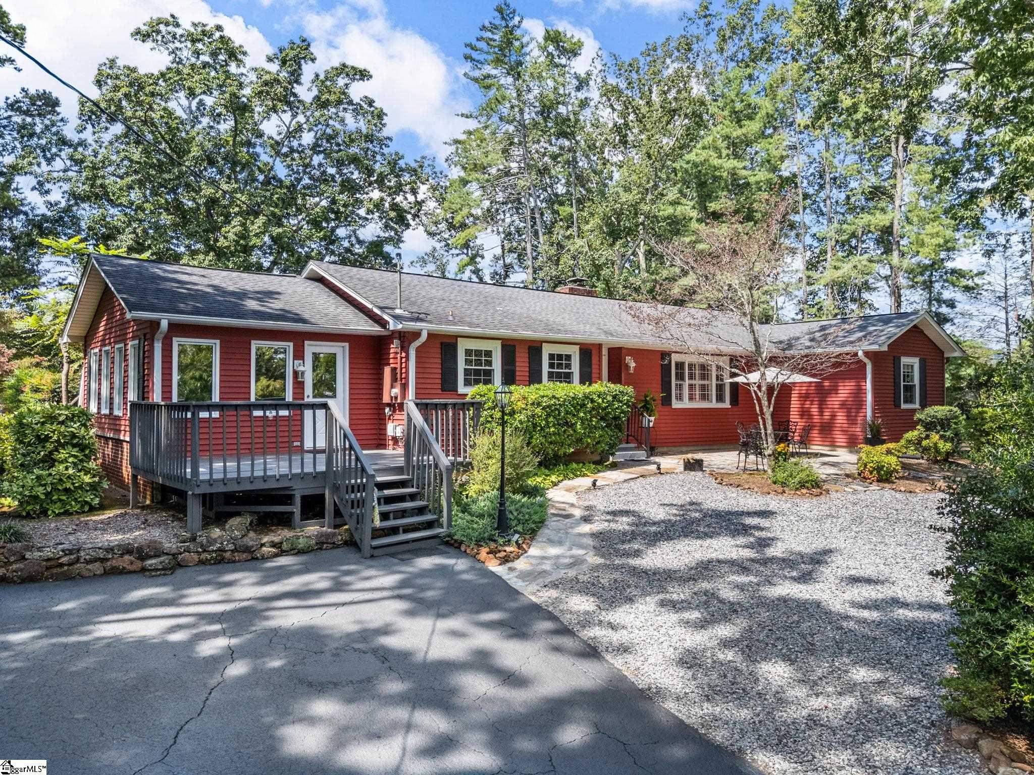 233 W Durham Street Landrum, SC 29356