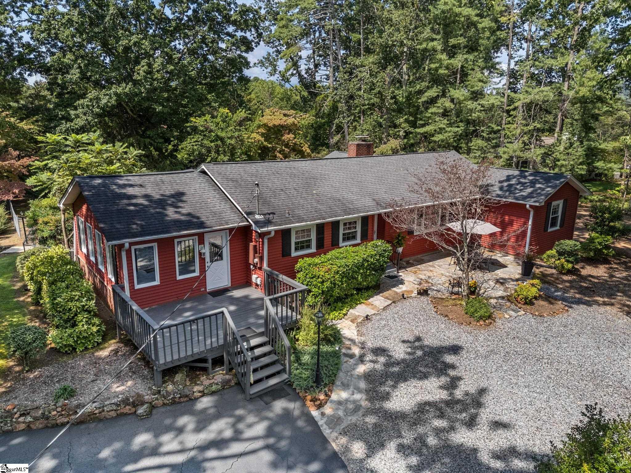 233 W Durham Street Landrum, SC 29356