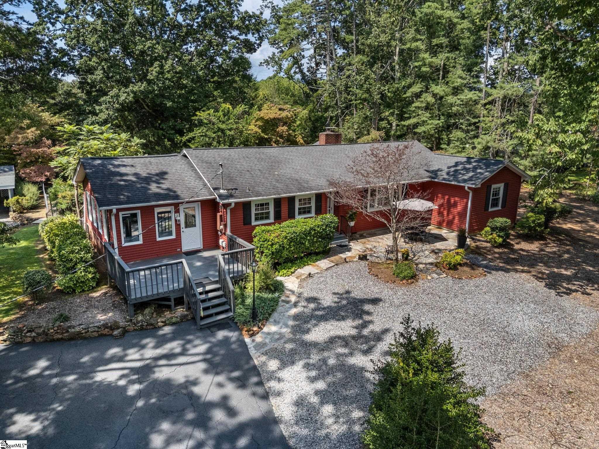 233 W Durham Street Landrum, SC 29356