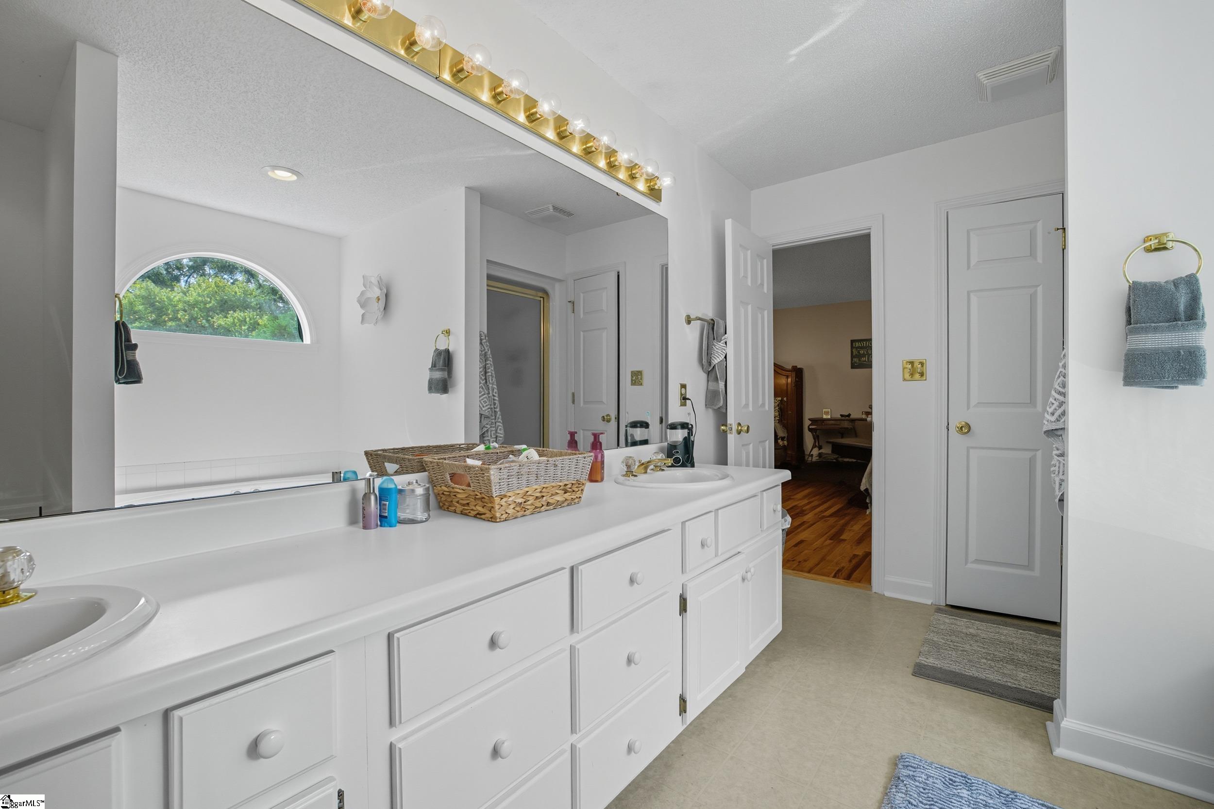 107 Welcome Lane Pendelton, SC 29670