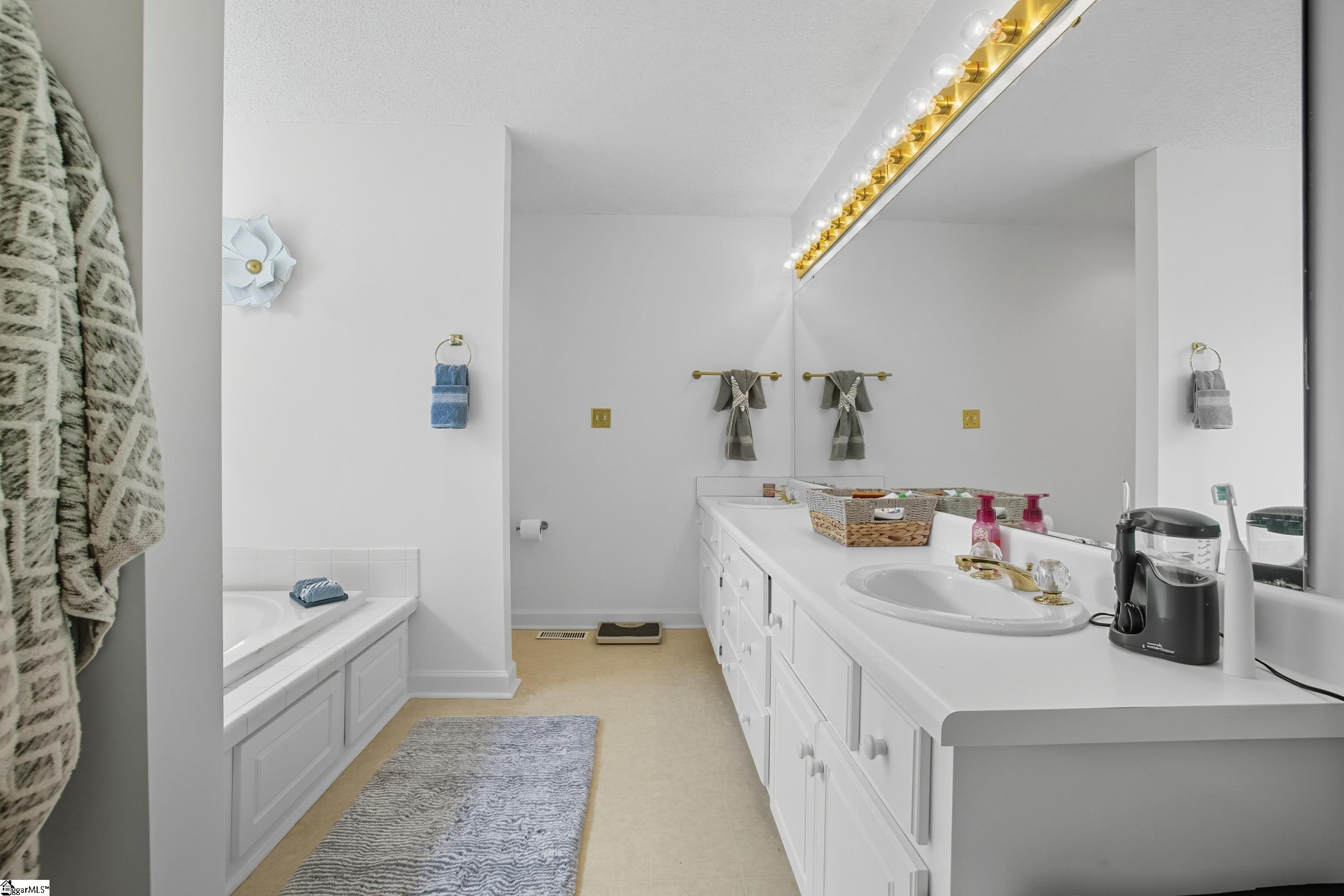 107 Welcome Lane Pendelton, SC 29670
