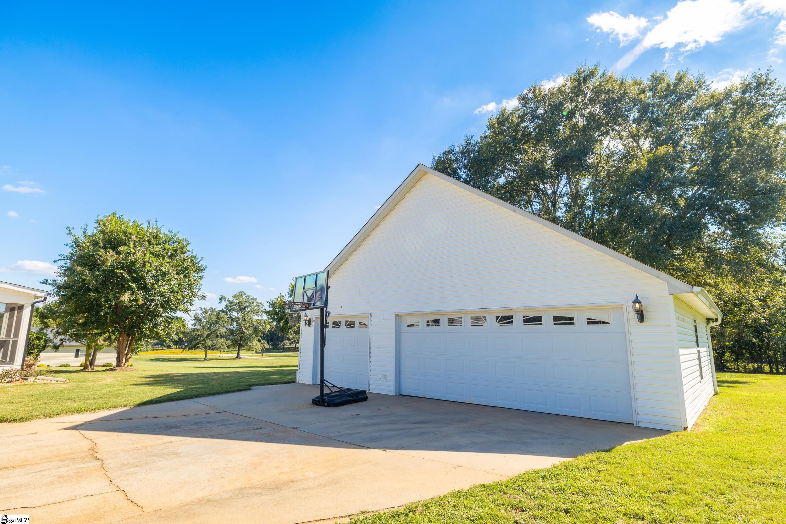 107 Welcome Lane Pendelton, SC 29670