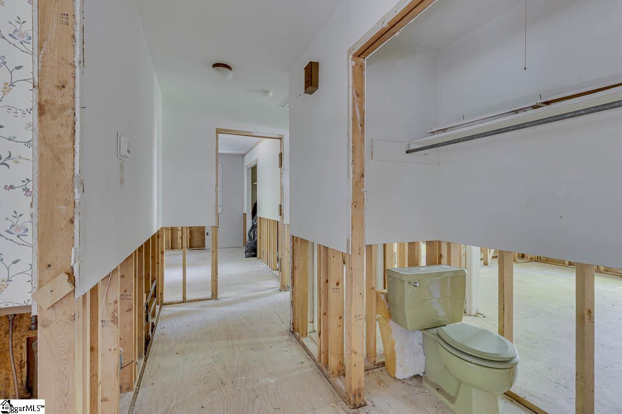 100 Holly Road Taylors, SC 29687