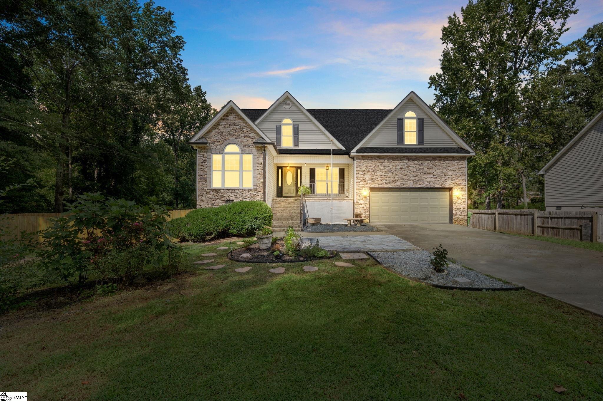 216 Barrett Drive Mauldin, SC 29662