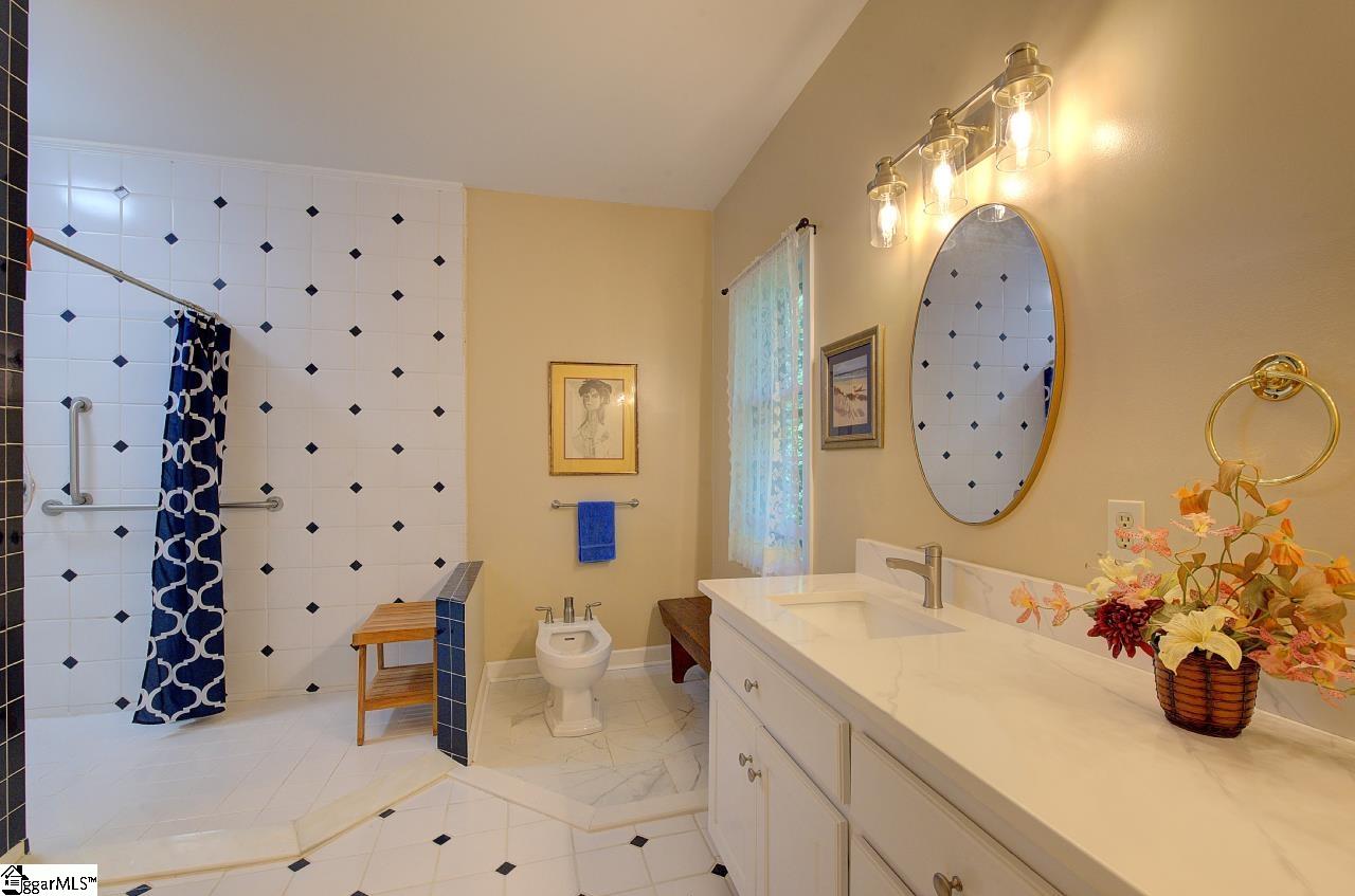 14 Flicker Drive Greenville, SC 29609