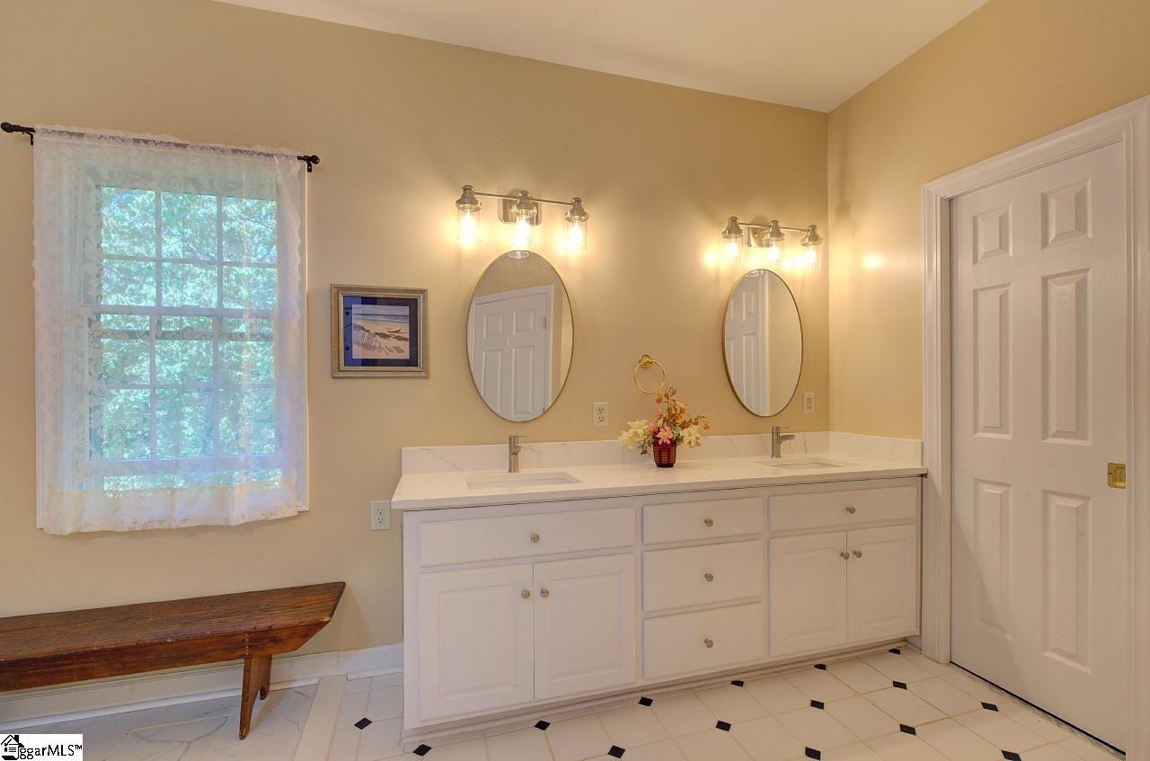 14 Flicker Drive Greenville, SC 29609