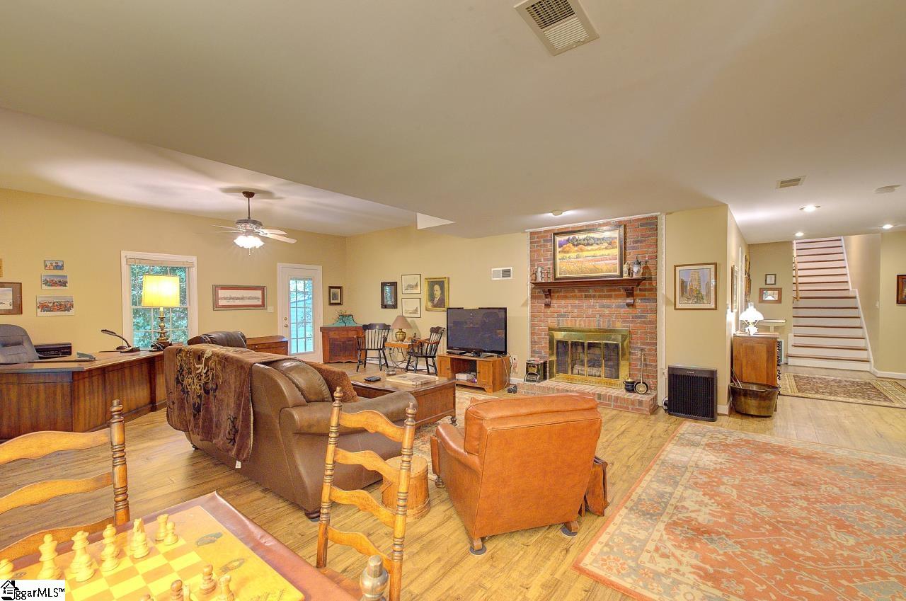 14 Flicker Drive Greenville, SC 29609