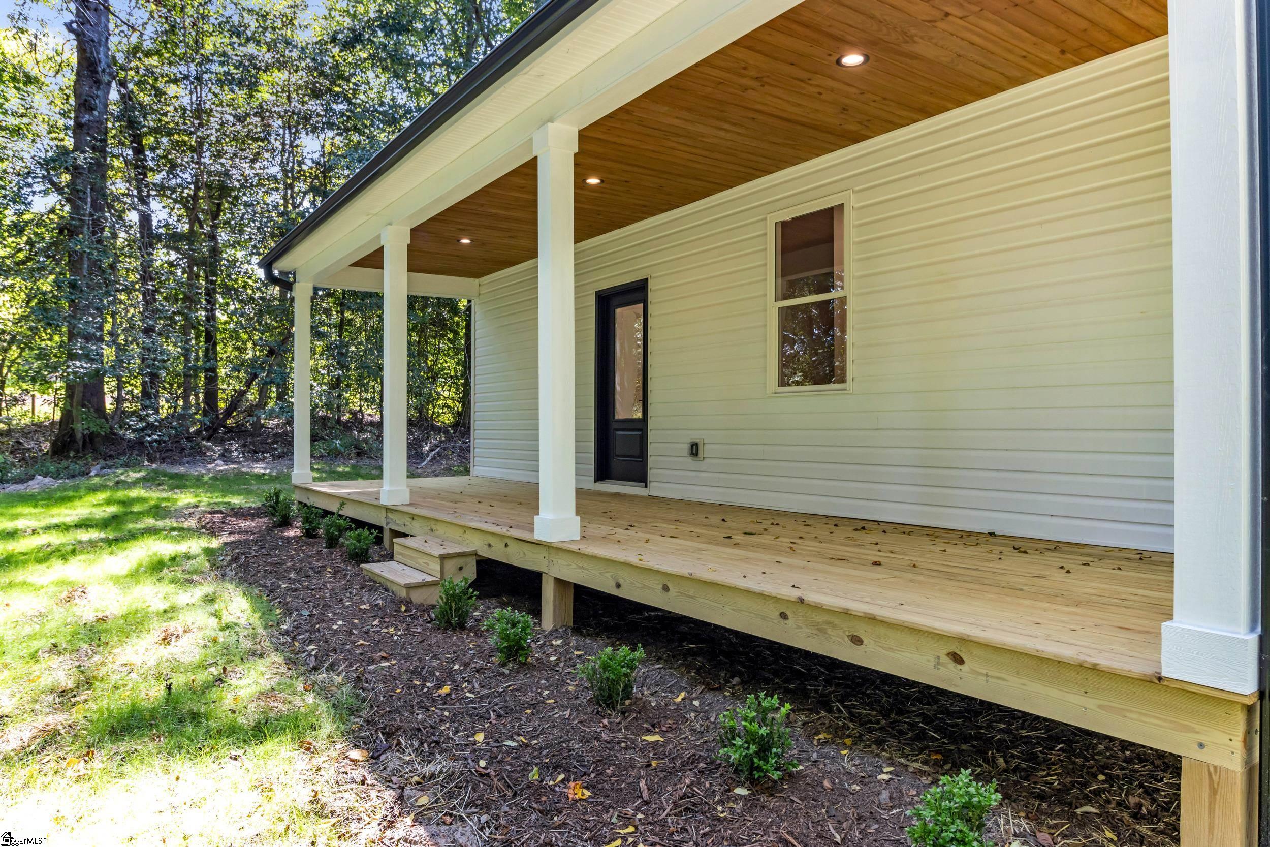 772 White Horse Road Extension Travelers Rest, SC 29690