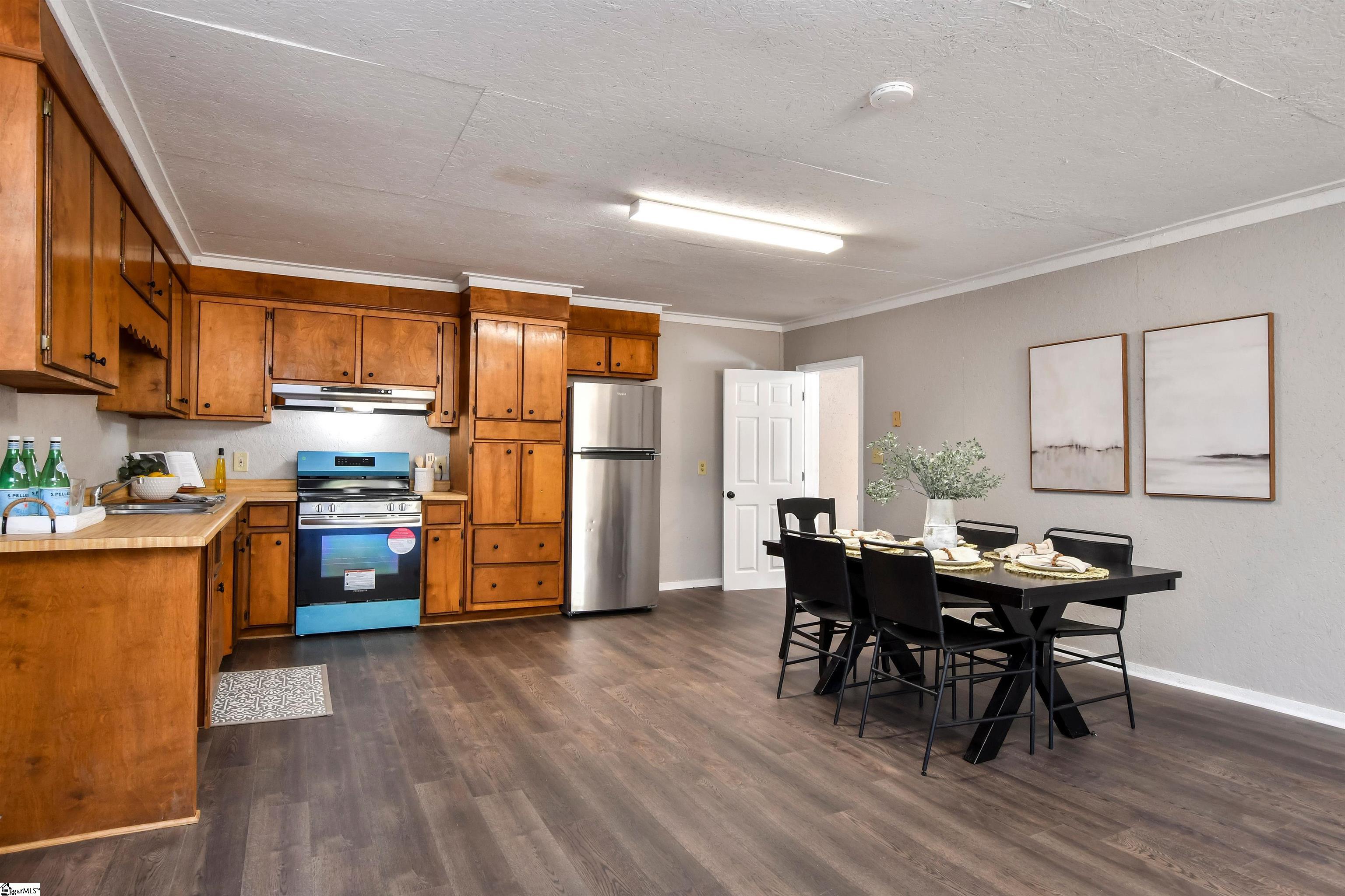 044 Hobby Lane Kinards, SC 29355