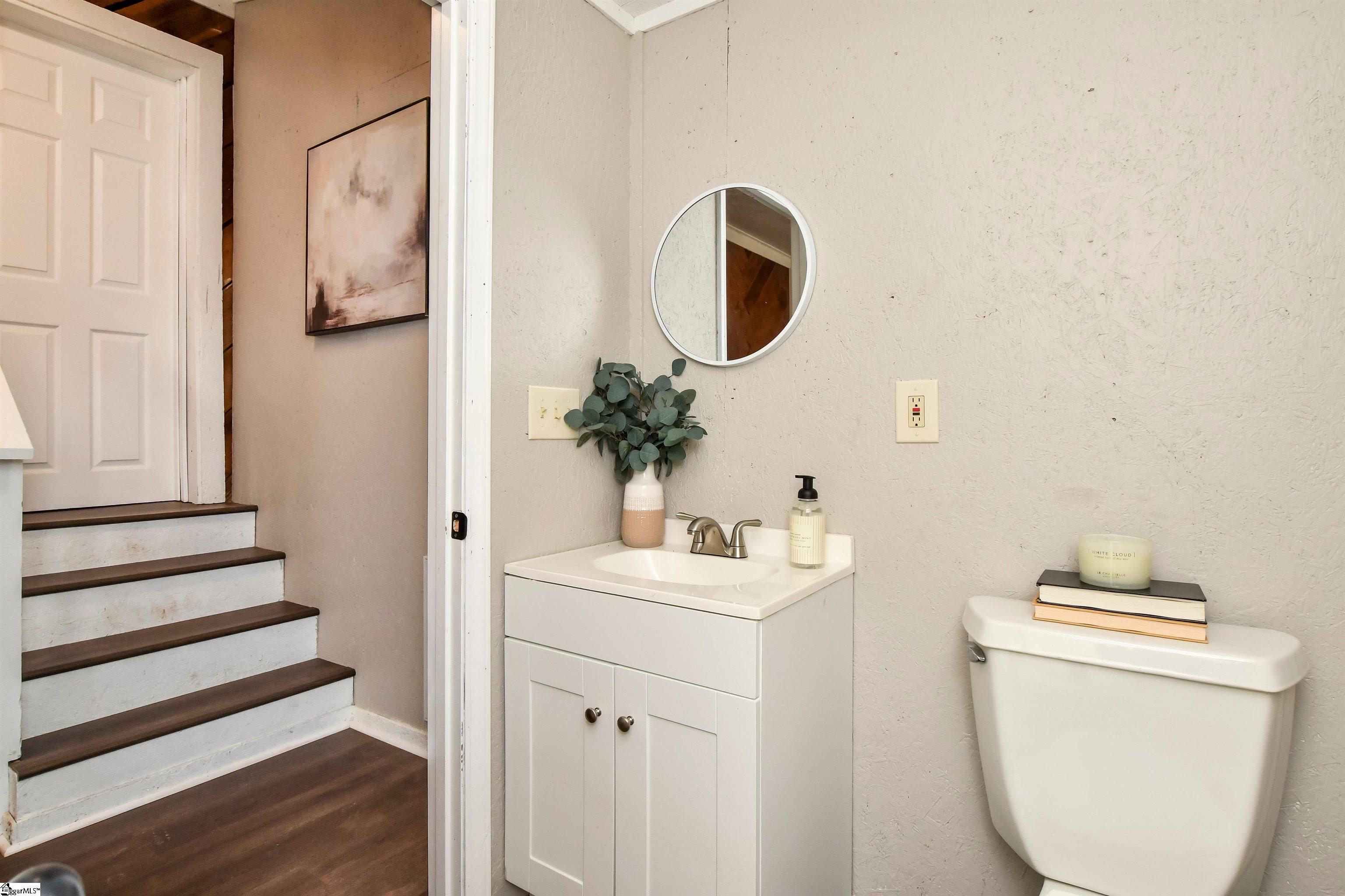 044 Hobby Lane Kinards, SC 29355