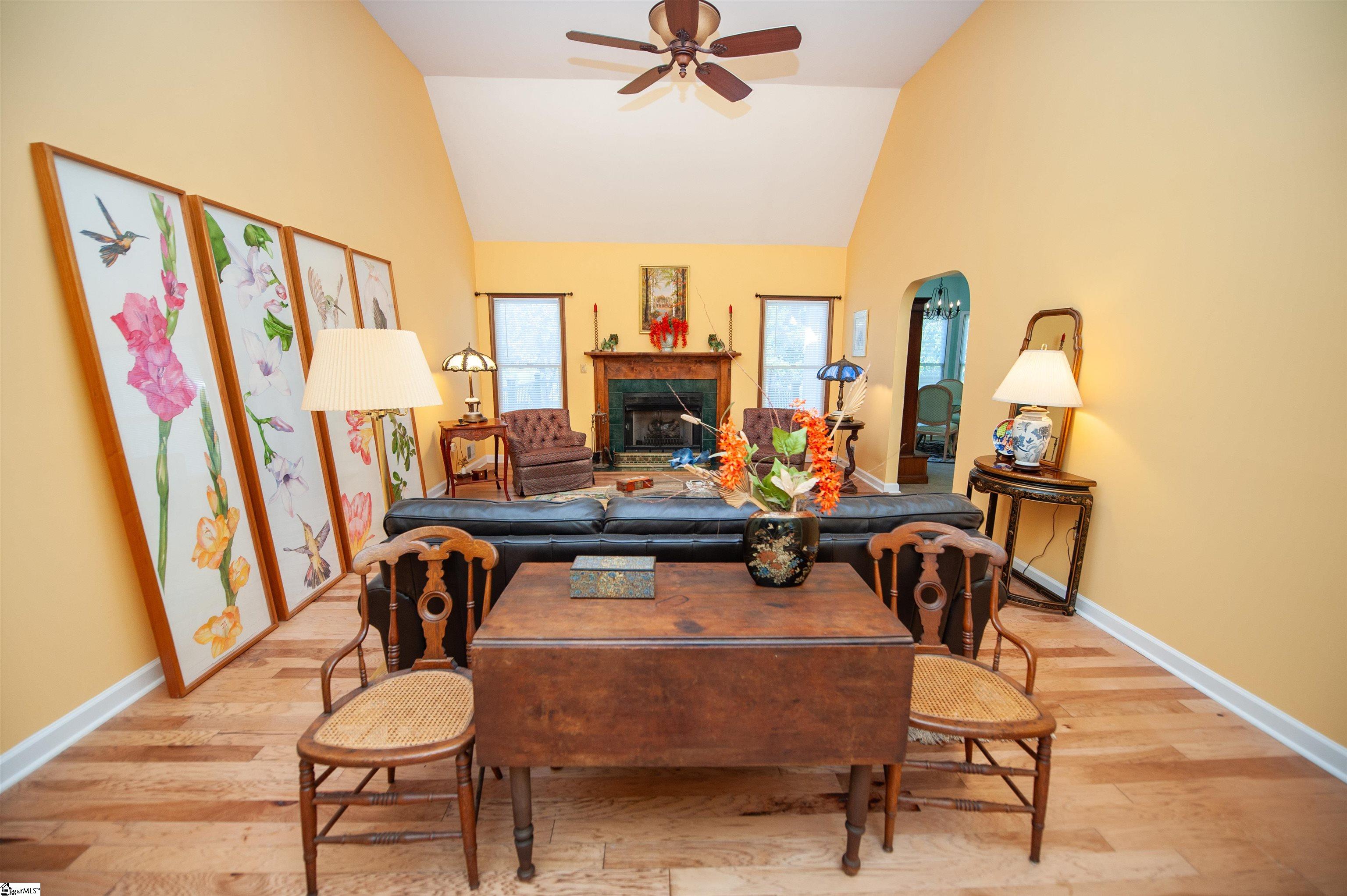 102 Gable Court Spartanburg, SC 29307