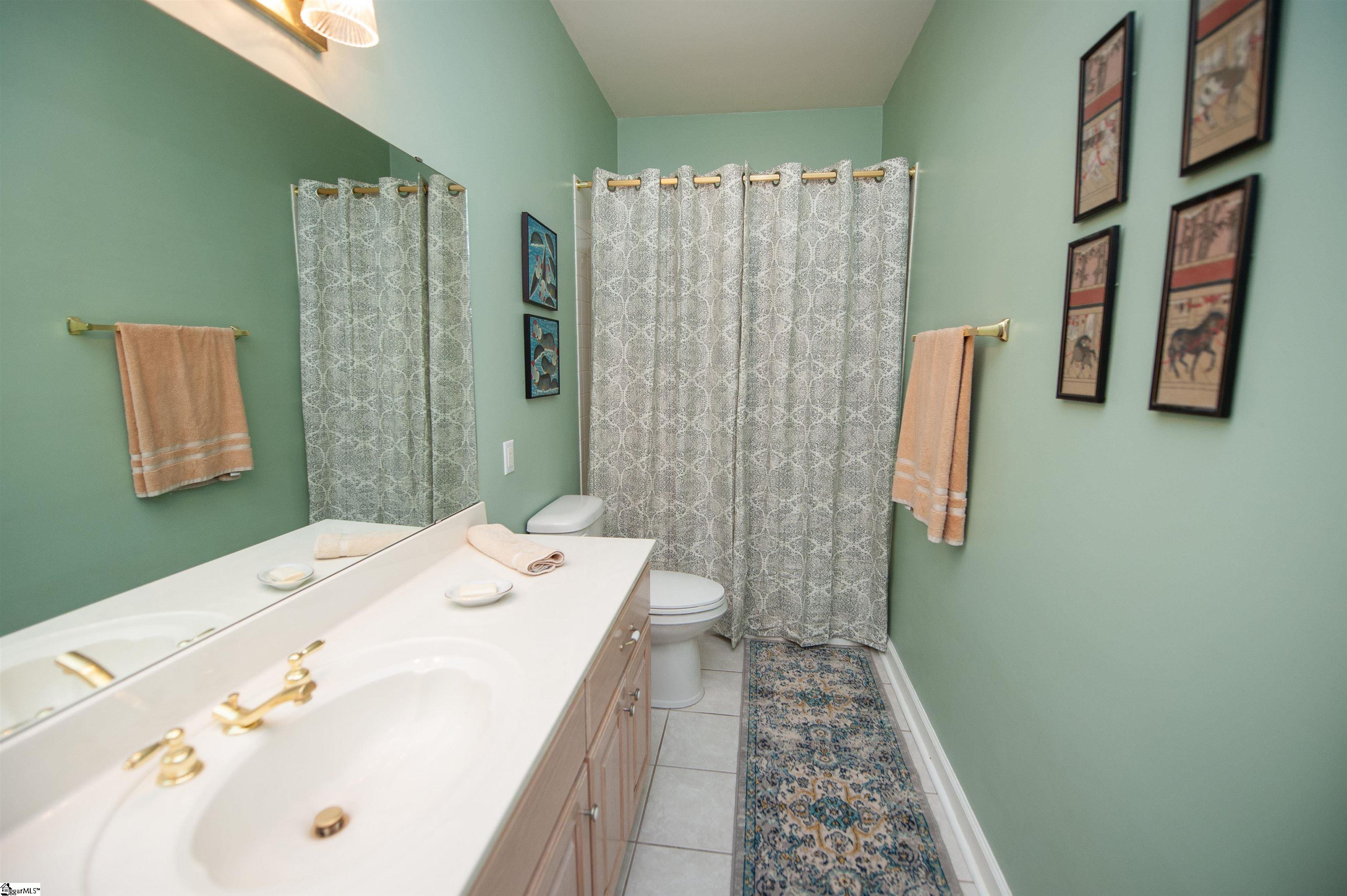 102 Gable Court Spartanburg, SC 29307
