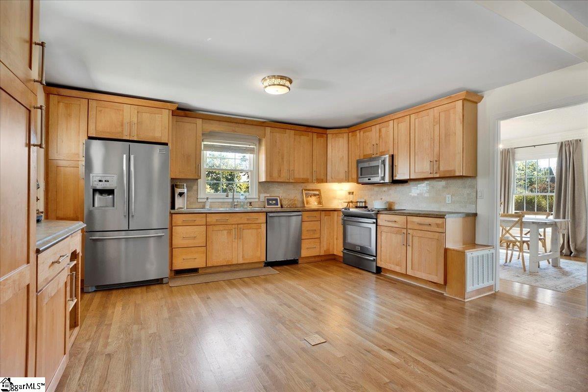 1 Vaille Drive Taylors, SC 29687