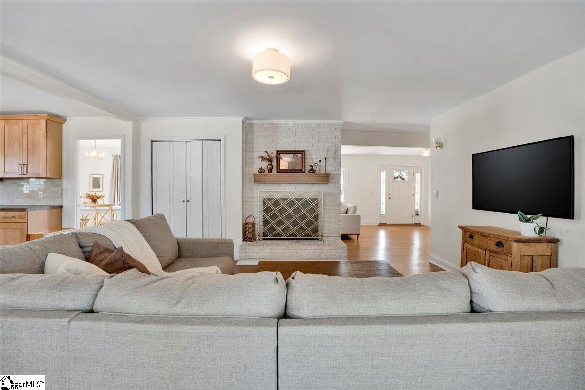 1 Vaille Drive Taylors, SC 29687