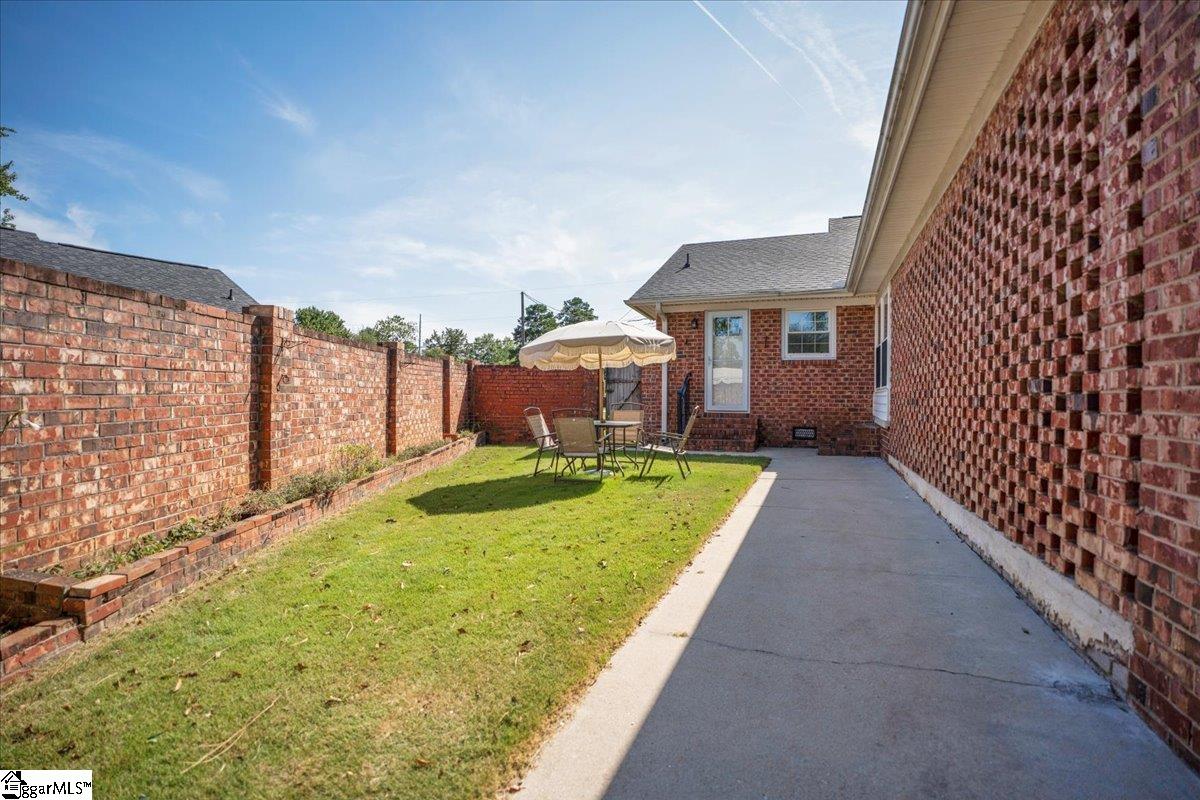 1 Vaille Drive Taylors, SC 29687