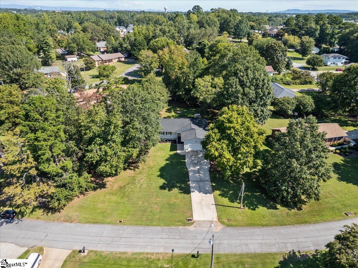 305 Woodfield Drive Easley, SC 29642