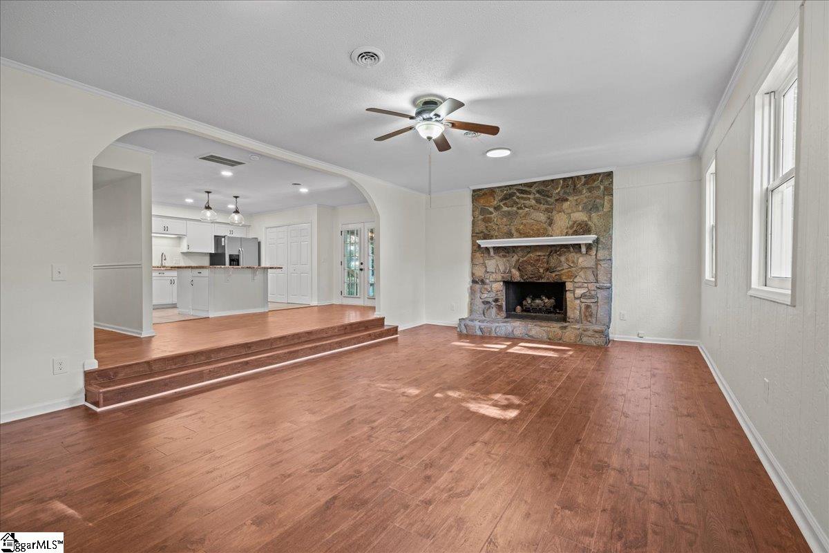 305 Woodfield Drive Easley, SC 29642