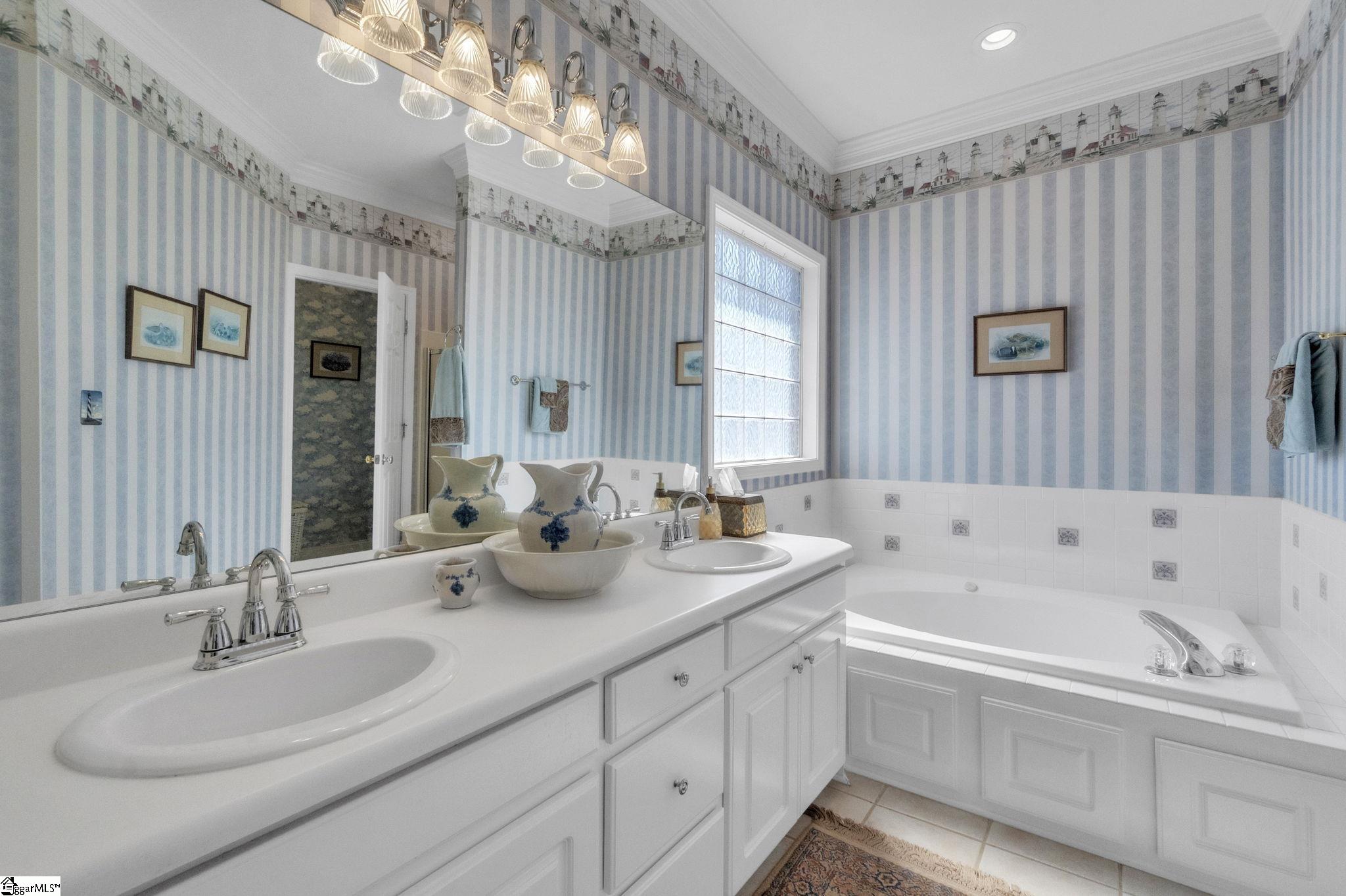 106 Roberts Meadow Loop Spartanburg, SC 29307