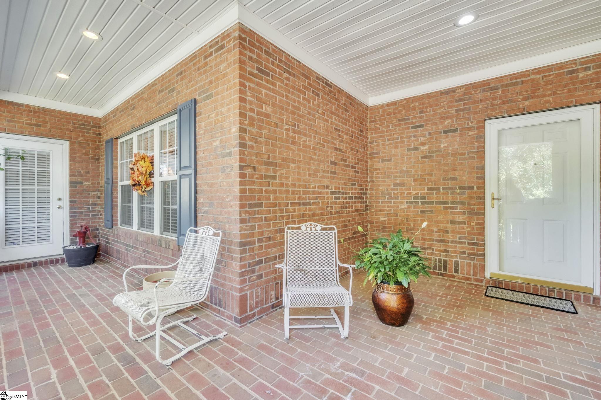 106 Roberts Meadow Loop Spartanburg, SC 29307