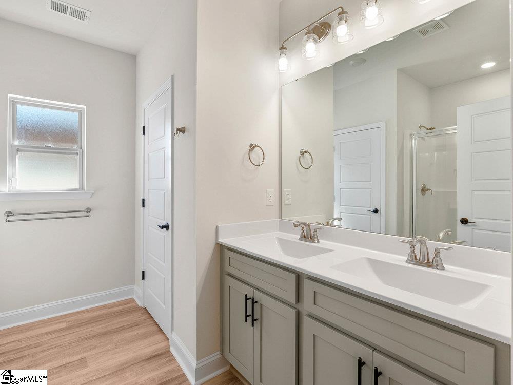 48 Woodcross Drive Simpsonville, SC 29681