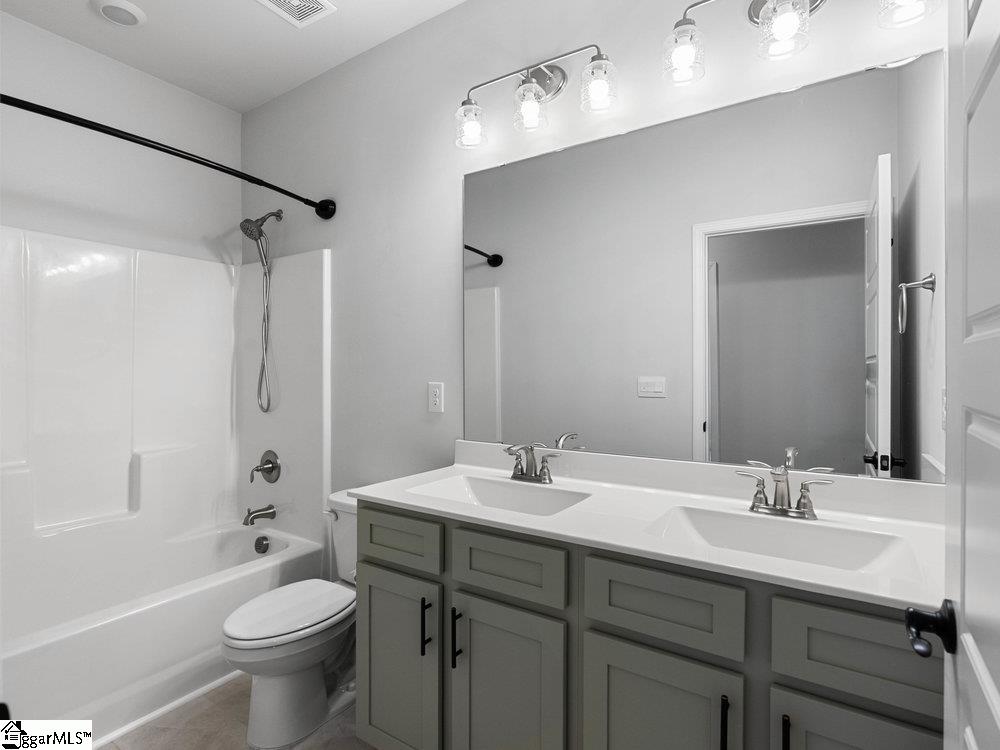 48 Woodcross Drive Simpsonville, SC 29681