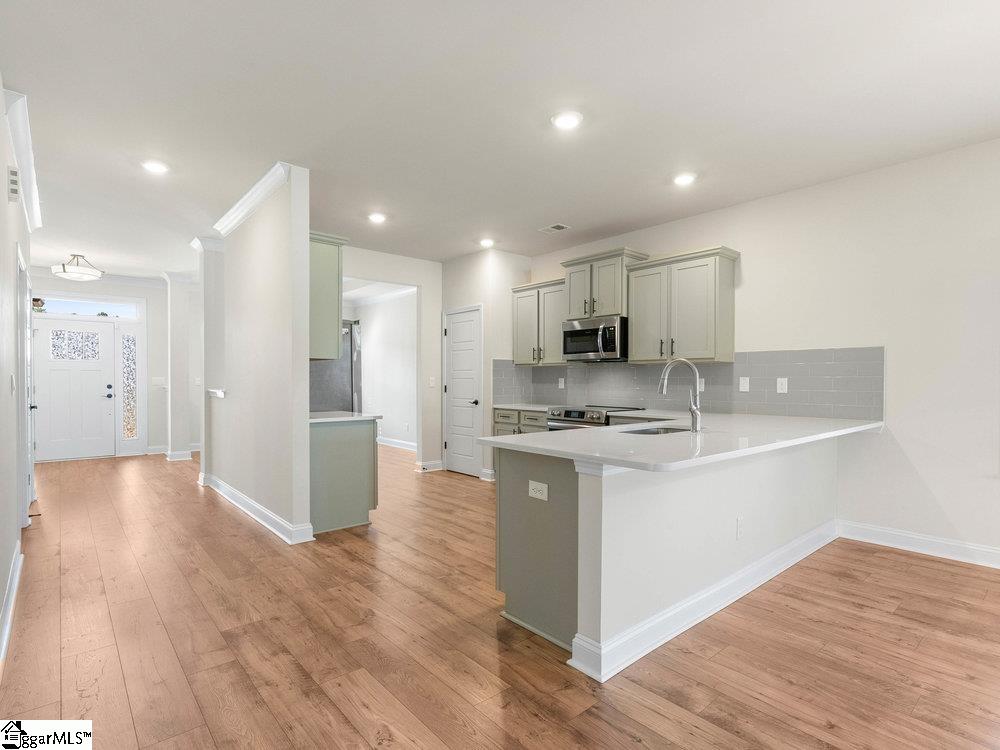 48 Woodcross Drive Simpsonville, SC 29681