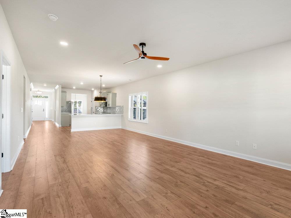 48 Woodcross Drive Simpsonville, SC 29681