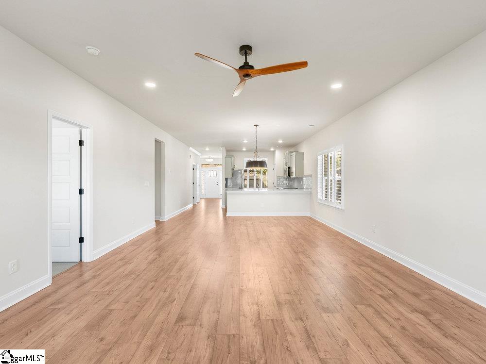 48 Woodcross Drive Simpsonville, SC 29681